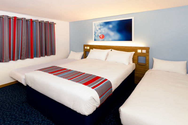 Travelodge Inverness Fairways Екстериор снимка