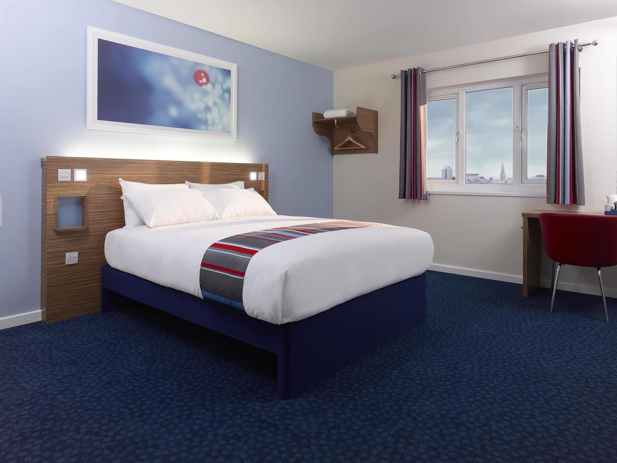 Travelodge Inverness Fairways Екстериор снимка